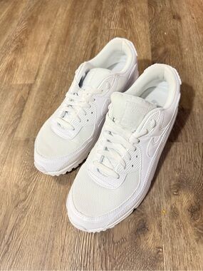 Nike White Low-Top Athletic Sneakers